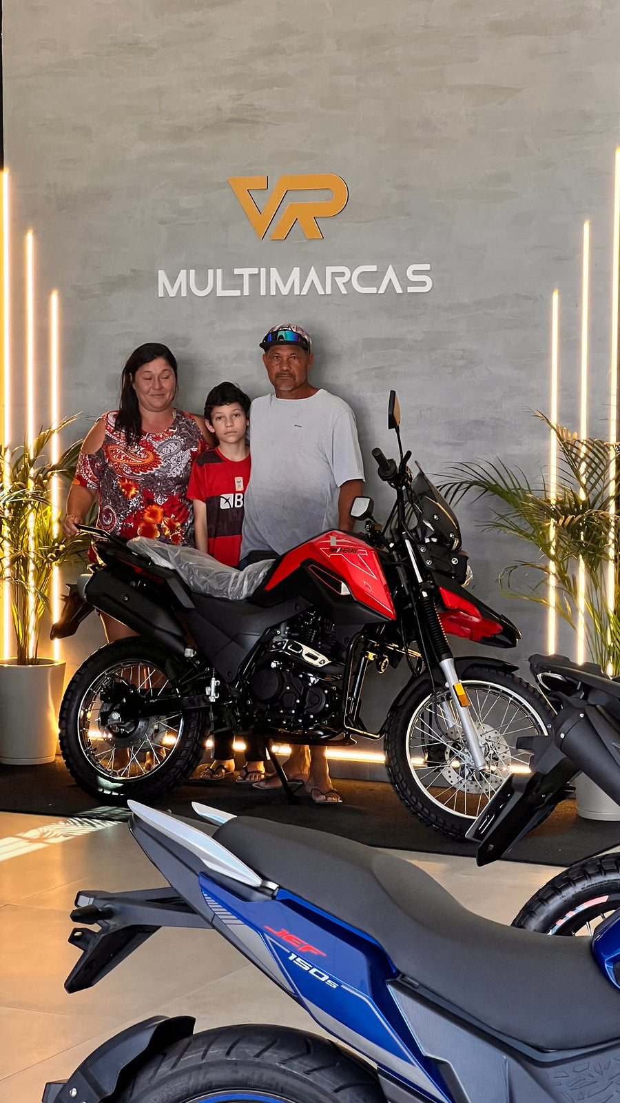 Mais uma família celebrando uma nova conquista.